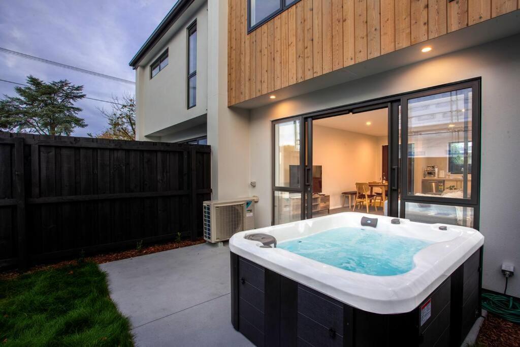 Stylish Townhouse With Hot Tub Διαμέρισμα Κράισττσερτς Εξωτερικό φωτογραφία